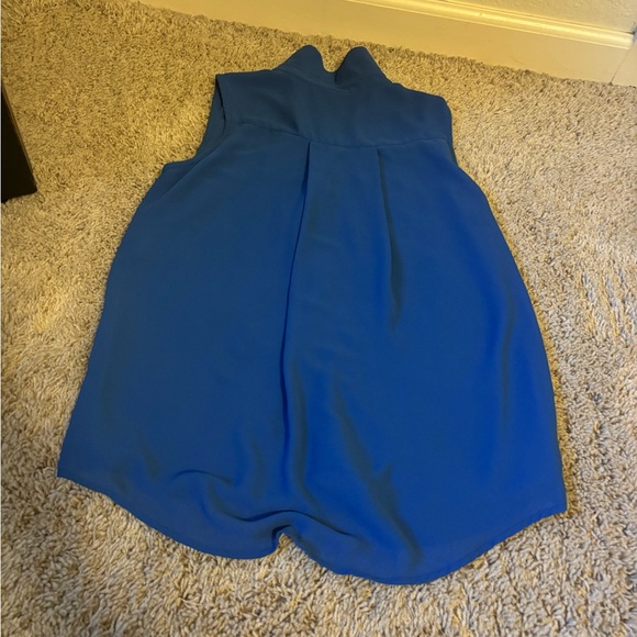 Top - Picture 4 of 4